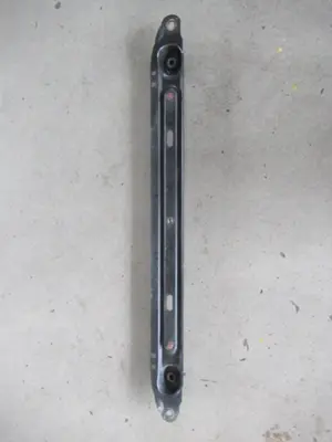 Traverse unter Kühler