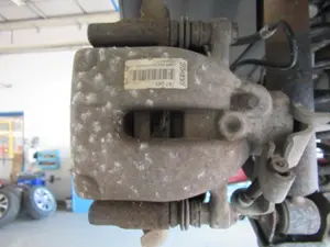 Bremszange hinten links