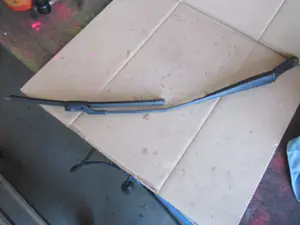 Wischerarm vorne rechts