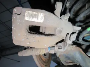 Bremszange hinten links