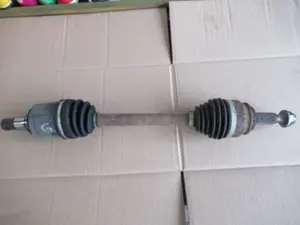 Antriebswelle vorne links