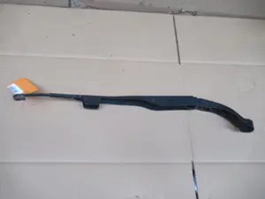 Wischerarm vorne rechts