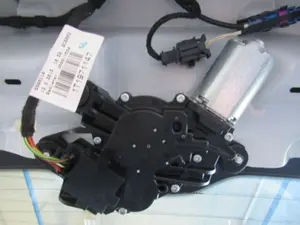 Moteur essuie-glace arrière