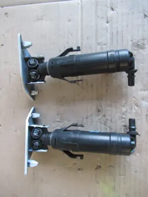 Scheinwerfer-Waschanlage