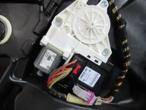 Fensterheber vorne links