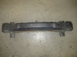 Stossstangenhalter vorne