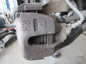 Bremszange vorne rechts