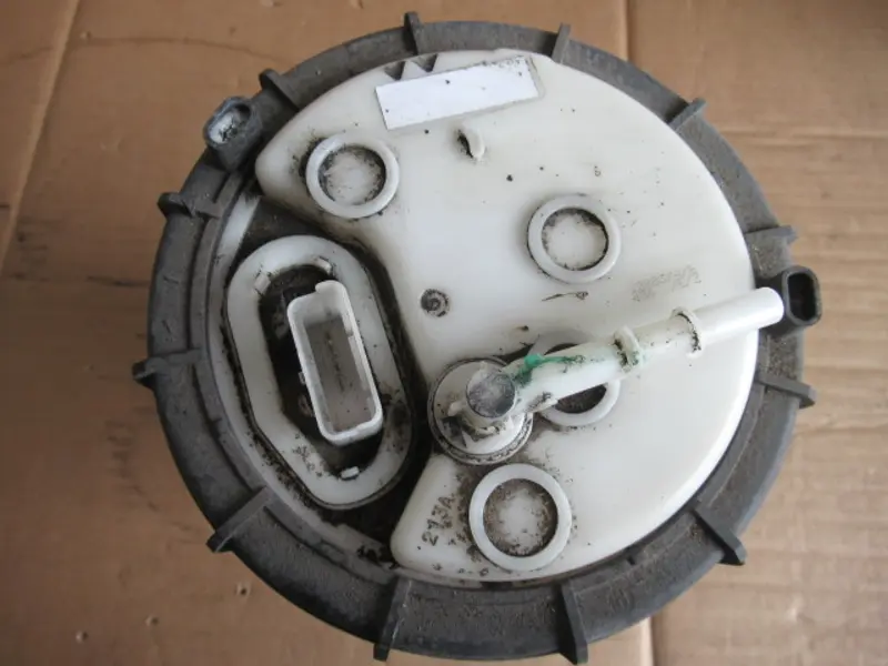 Pompe à essence électrique