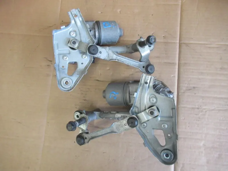 Wischermotor vorne