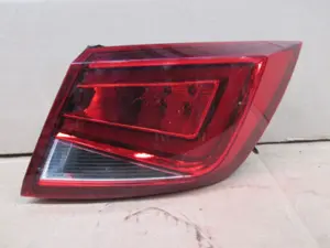 Heckleuchte rechts