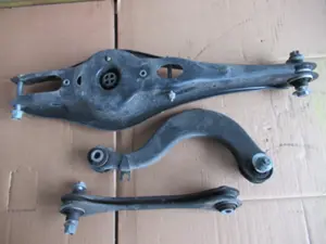 Querlenker hinten rechts