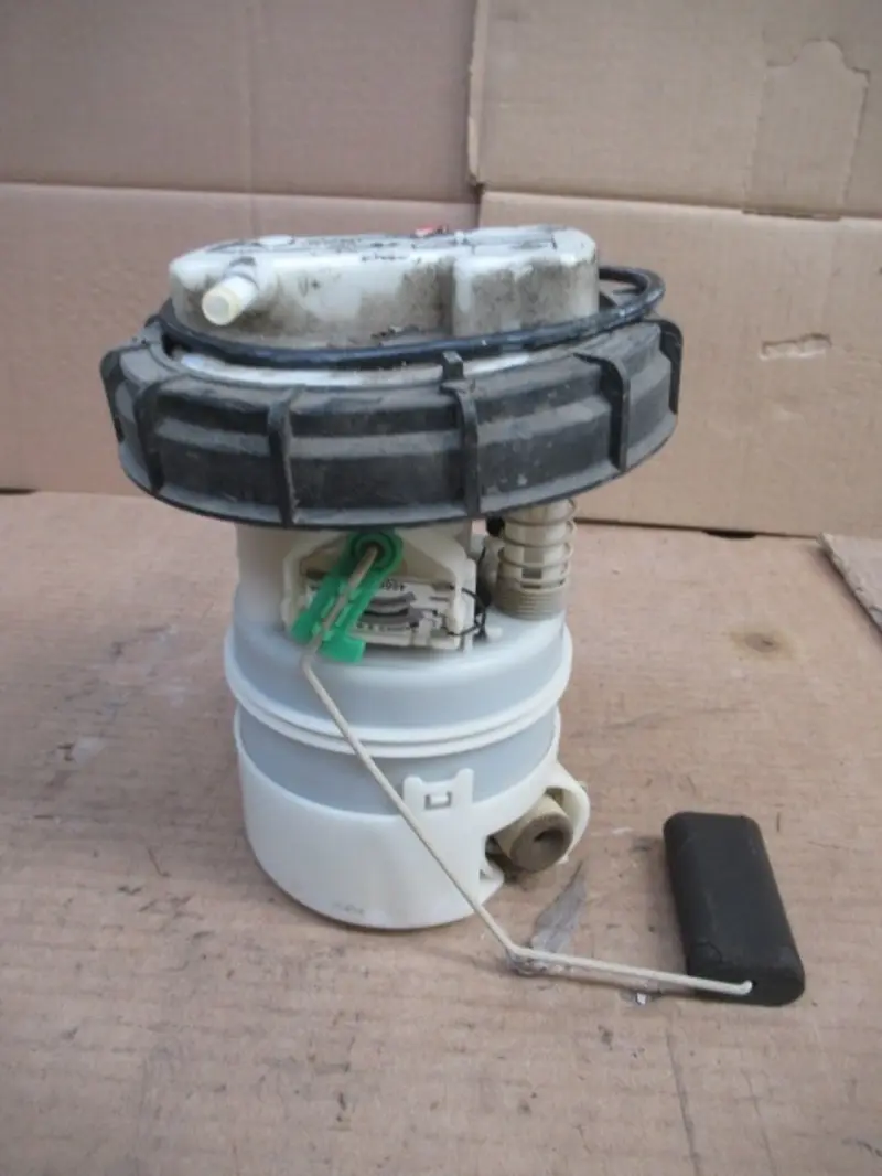 Pompe à essence électrique