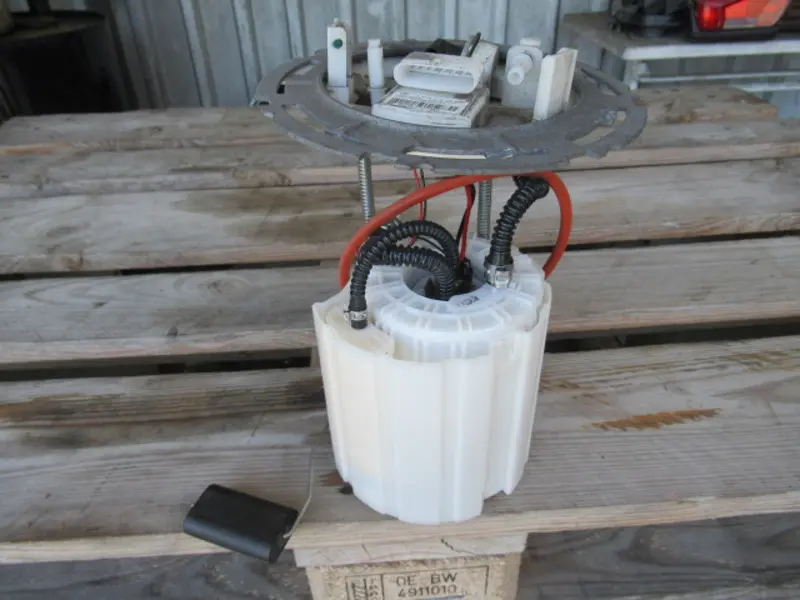 Pompe à essence électrique