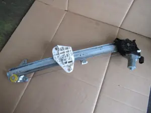 Fensterheber vorne links