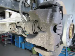 Bremszange vorne rechts