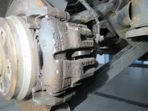 Bremszange hinten links