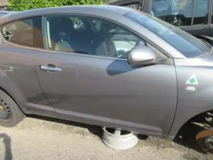 Türe rechts (2/3-türig)