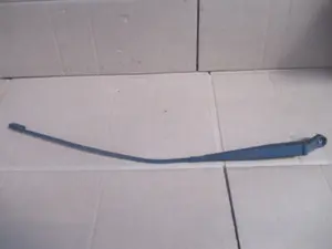 Wischerarm vorne rechts