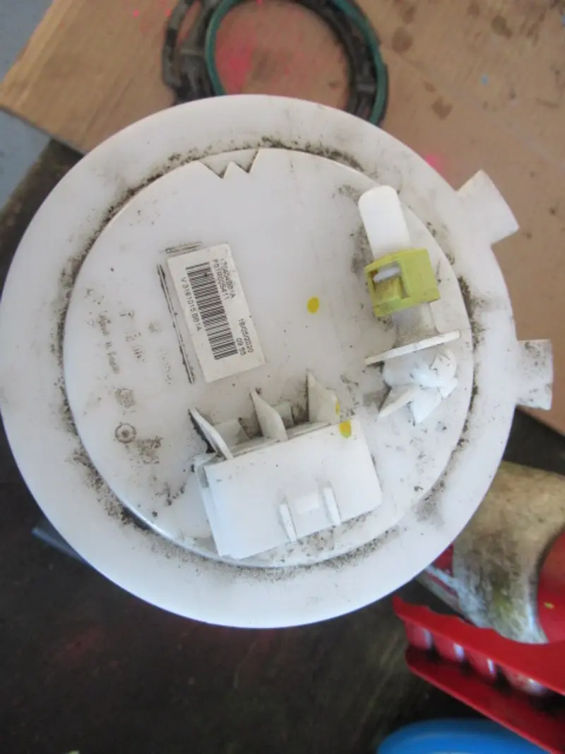 Pompe à essence électrique