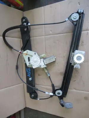 Fensterheber vorne links