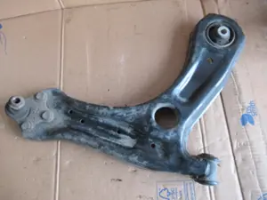 Querlenker vorne rechts