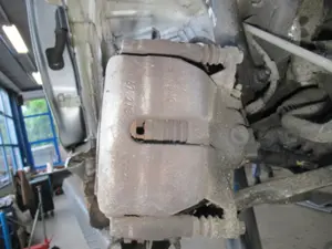 Bremszange vorne rechts