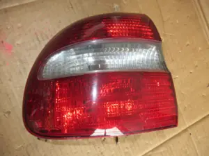 Heckleuchte links