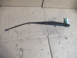 Wischerarm vorne rechts