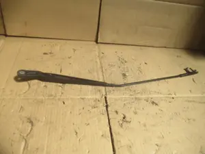 Wischerarm vorne rechts