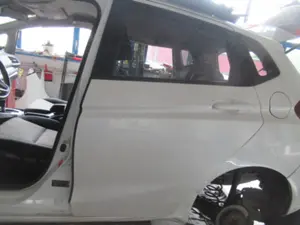 Porte arrière gauche