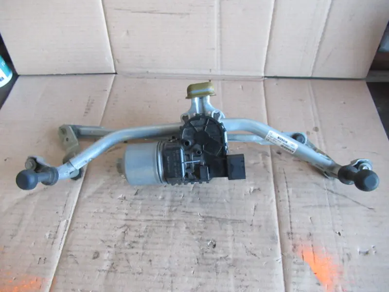Wischermotor vorne