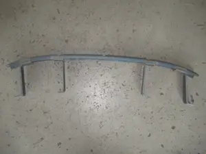 Stossstangenhalter vorne