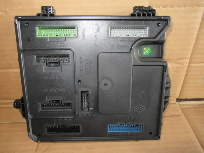 Calculateur réseau de bord