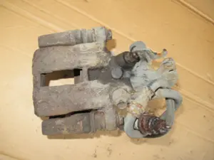 Bremszange hinten links