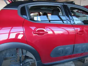 Porte arrière droite