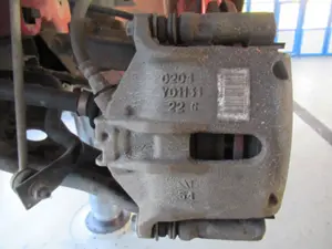 Bremszange vorne links