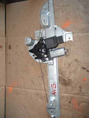 Fensterheber vorne links