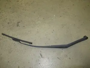 Wischerarm vorne rechts