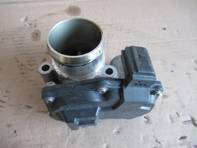Papillon des gaz électrique