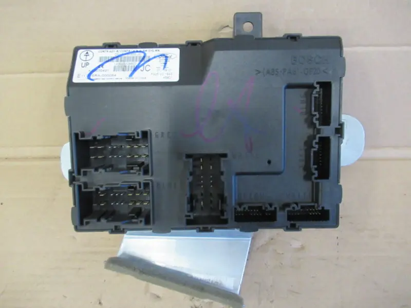 Calculateur réseau de bord