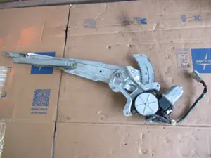 Fensterheber vorne links