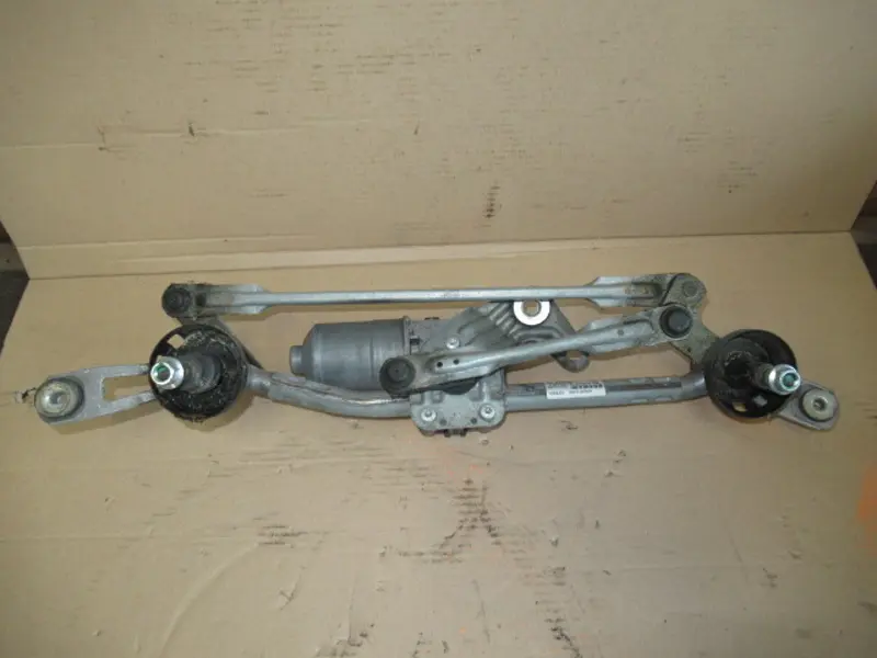 Wischermotor vorne