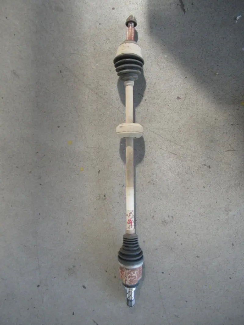 Arbre de transmission avant droit