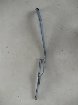 Wischerarm vorne rechts