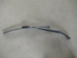 Wischerarm vorne links