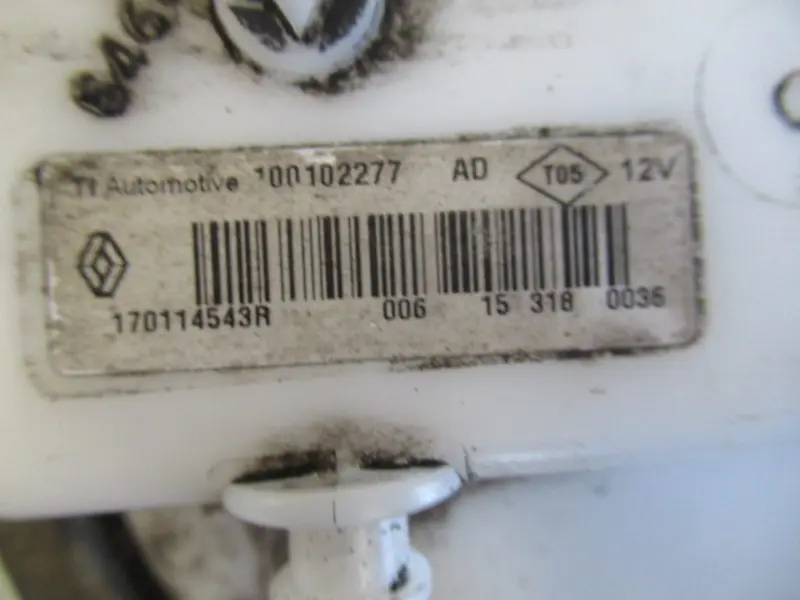 Pompe à essence électrique