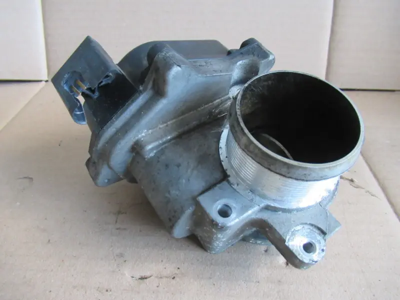 Papillon des gaz électrique