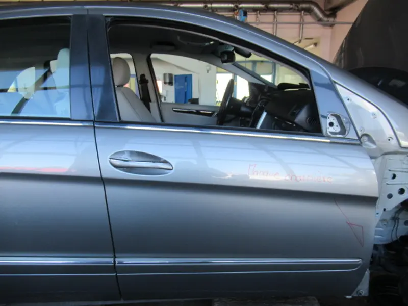 Porte avant droite