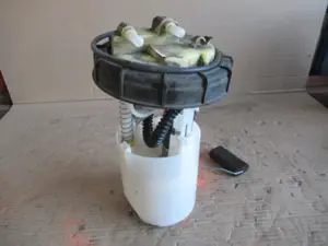 Pompe à essence électrique