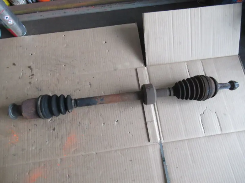 Arbre de transmission avant droit